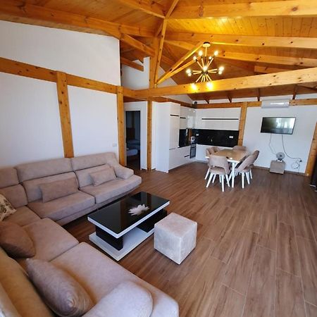 Klajdi Apartaments Sarande Luaran gambar