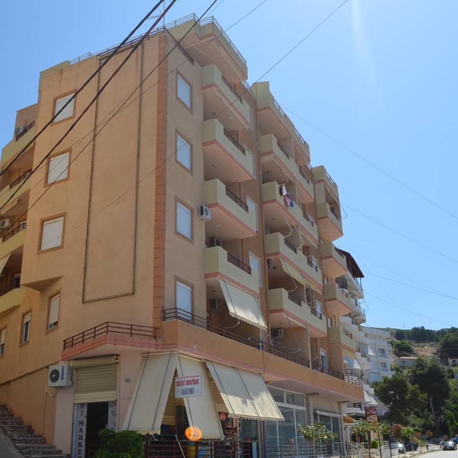 Klajdi Apartaments Sarande Luaran gambar