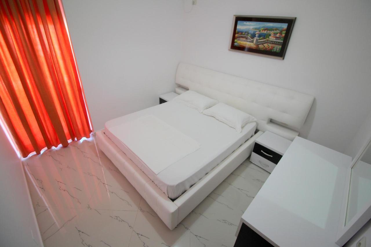 Klajdi Apartaments Sarande Luaran gambar