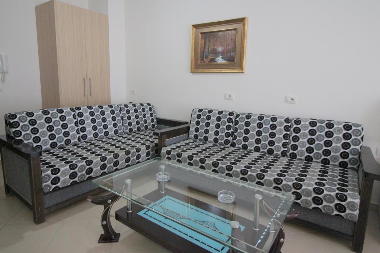 Klajdi Apartaments Sarande Luaran gambar