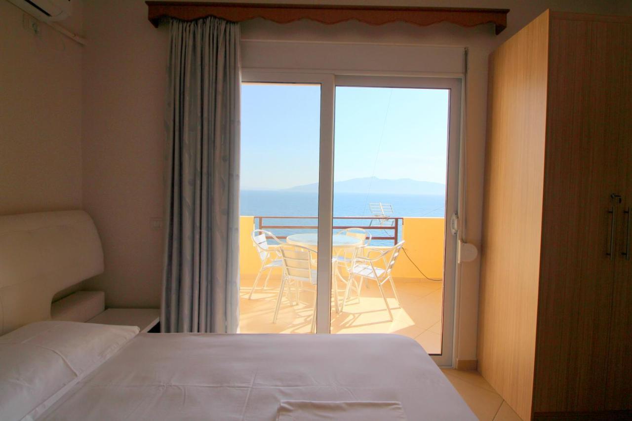 Klajdi Apartaments Sarande Luaran gambar