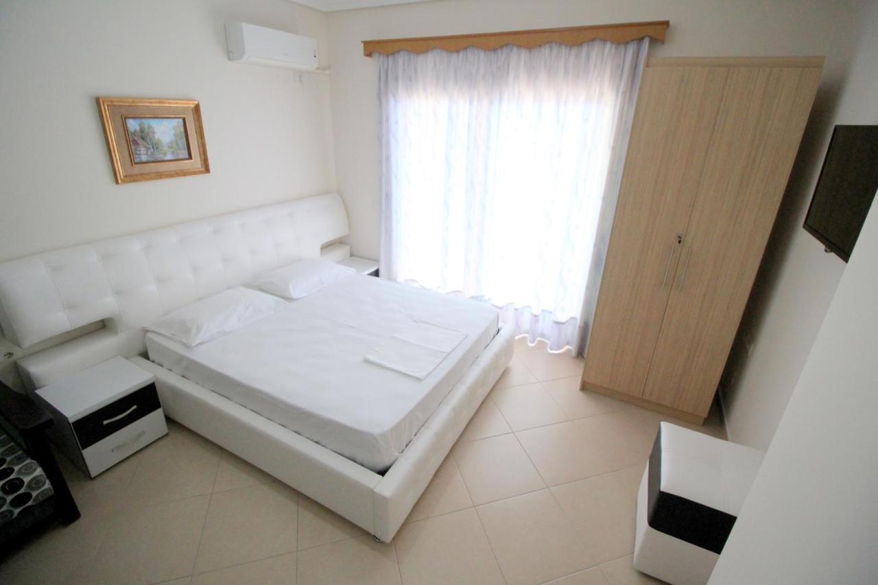 Klajdi Apartaments Sarande Luaran gambar