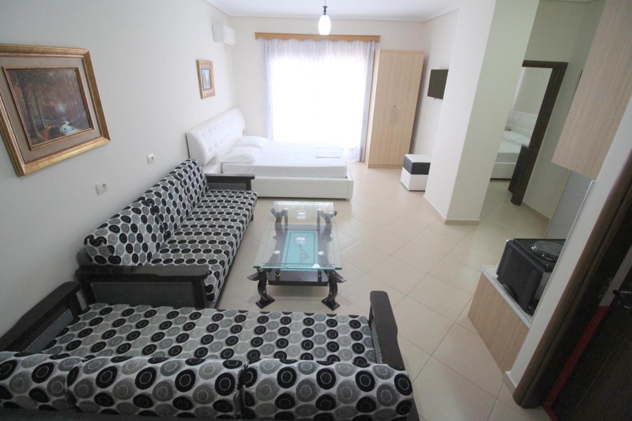 Klajdi Apartaments Sarande Luaran gambar