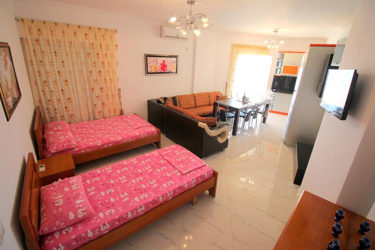 Klajdi Apartaments Sarande Luaran gambar