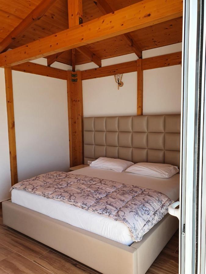 Klajdi Apartaments Sarande Luaran gambar