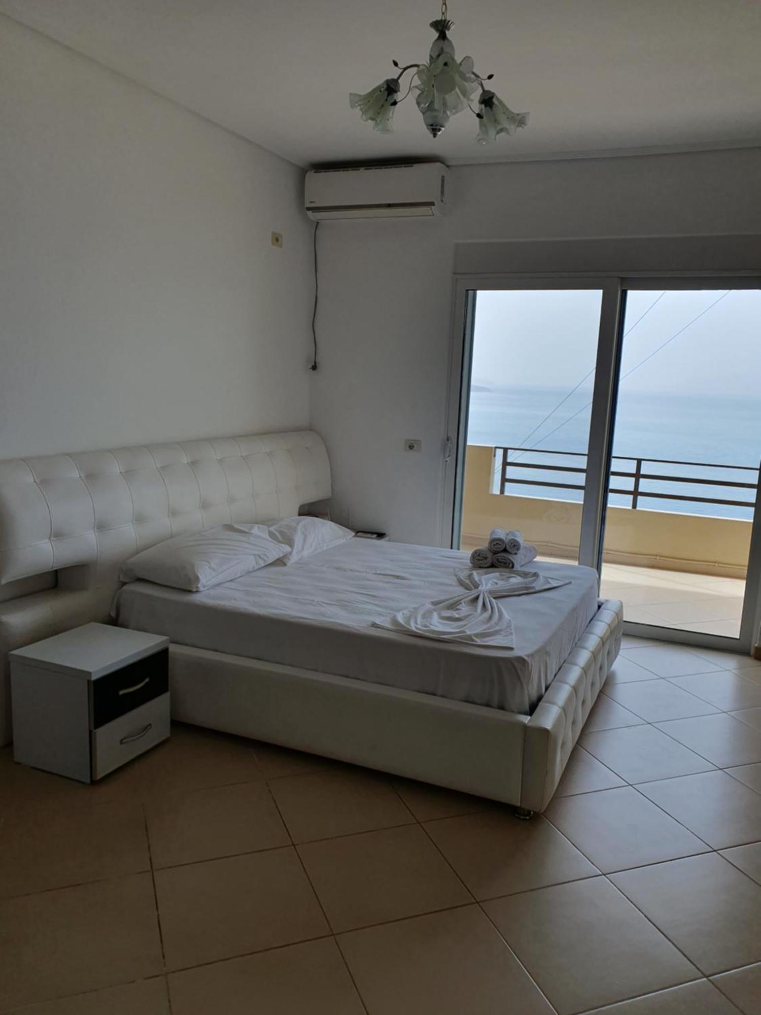 Klajdi Apartaments Sarande Luaran gambar