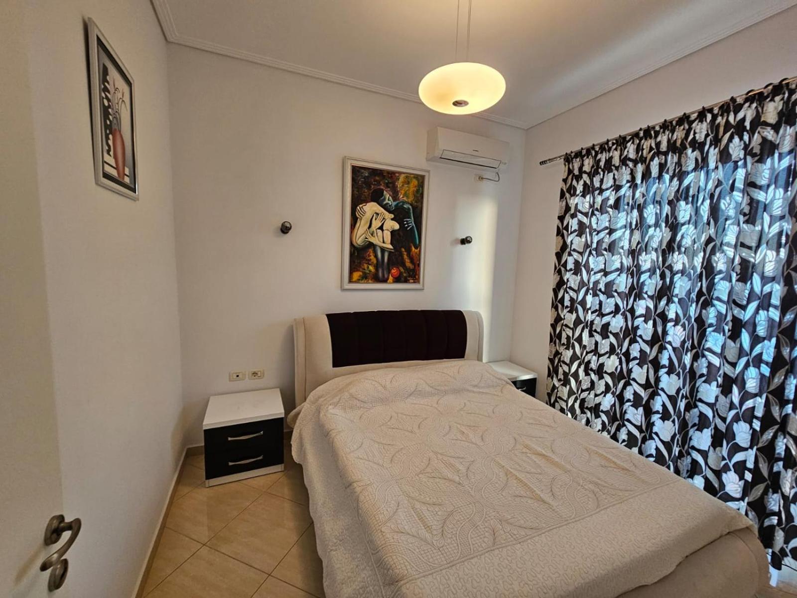 Klajdi Apartaments Sarande Luaran gambar