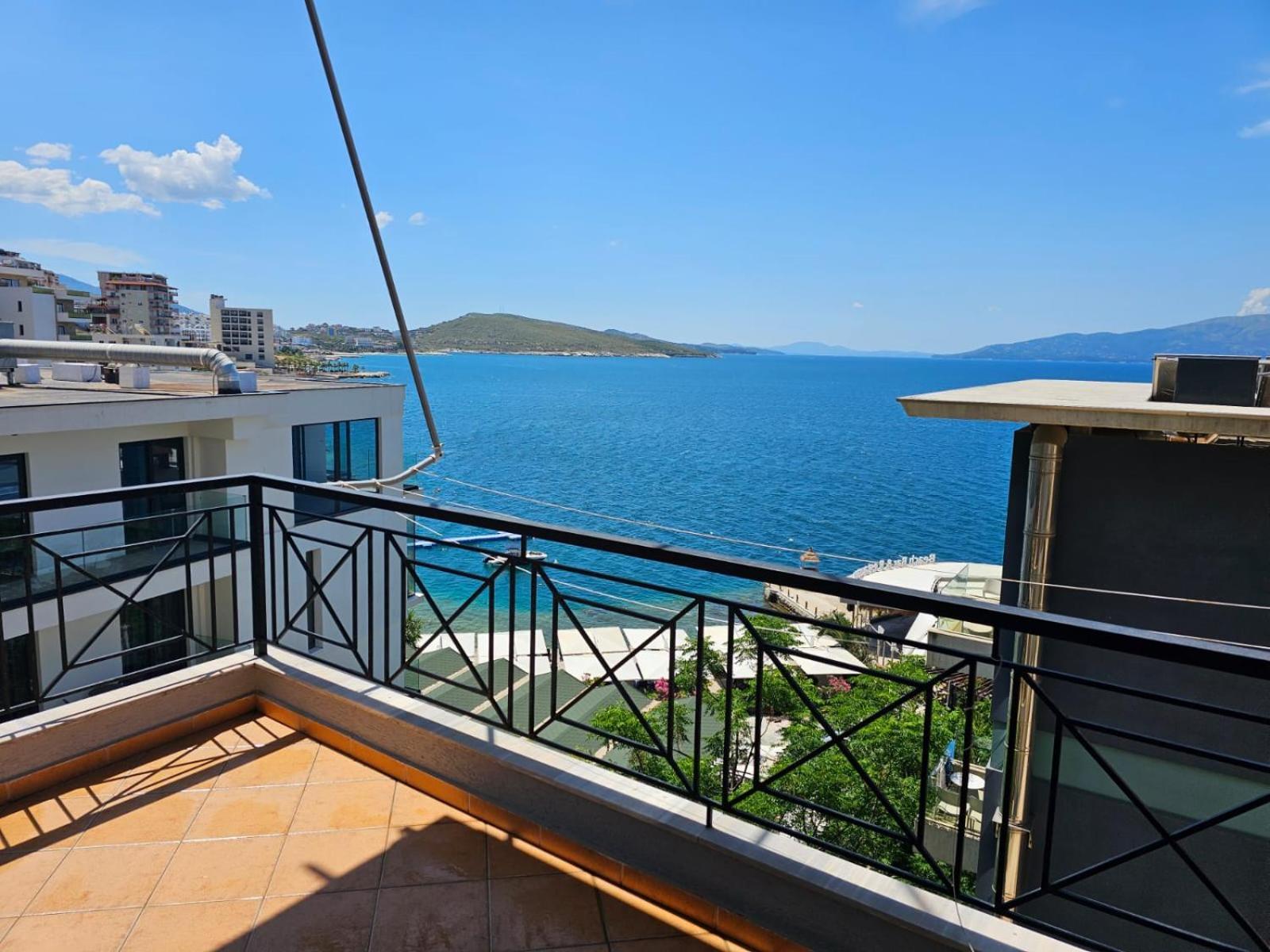 Klajdi Apartaments Sarande Luaran gambar